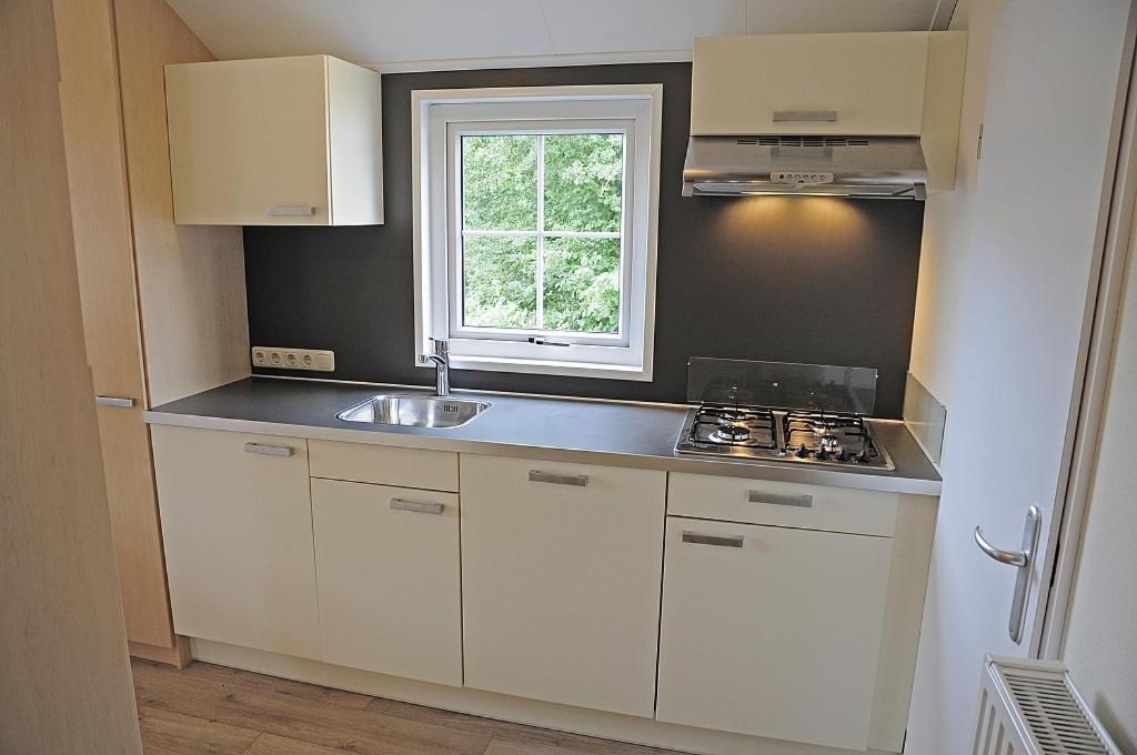 Lodge 6 personen camping de Molenhof Reutum Esterno foto