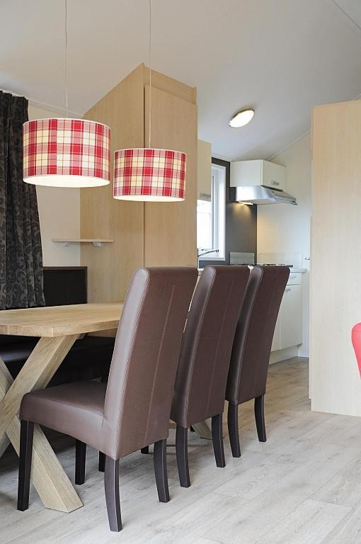 Lodge 6 personen camping de Molenhof Reutum Esterno foto